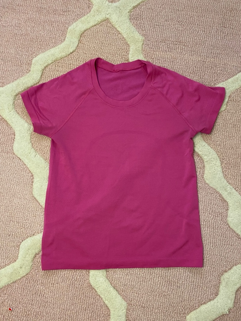 Pink lululemon swiftly tech